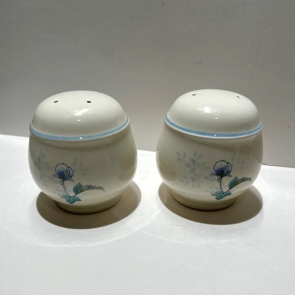 Noritake Keltcraft Ireland salt and pepper shakers - Picture 7 of 9